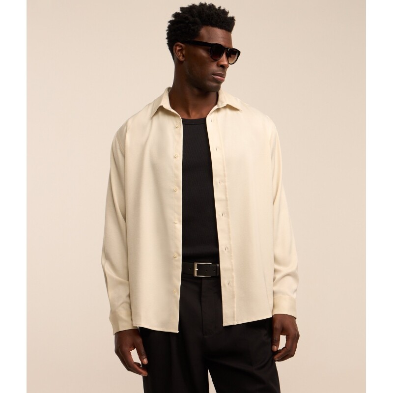 Camisa em Crepe com Textura Acetinada